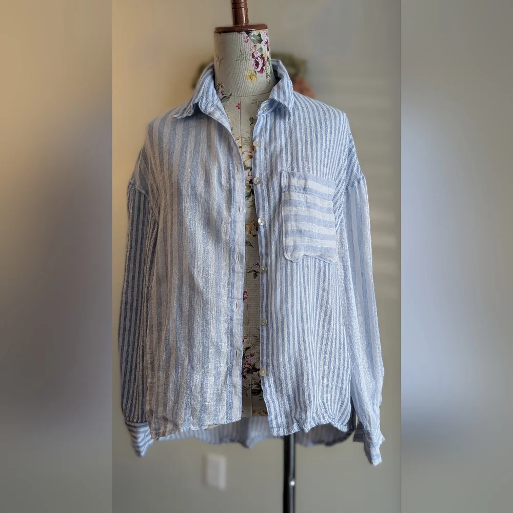 Nicole Miller Blue and White Striped Long Sleeve‎ Top - Picture 3 of 9